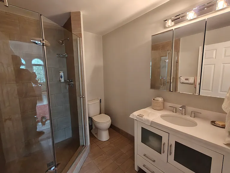 236 Columbia St — Photo 25