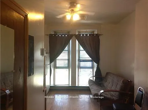 89 Princess St — Photo 3