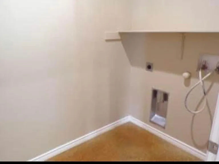 405 Avenue D — Photo 6