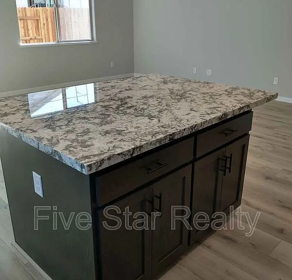5673 Mericrest Way — Photo 4