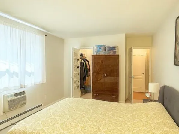 2 Elmwood Park Drive image 8 of 17