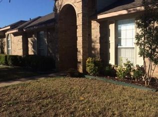 420 Kimmel Dr, Cedar Hill, TX 75104
