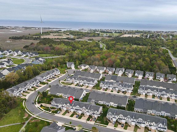 2nd image of 222 Samantha Dr