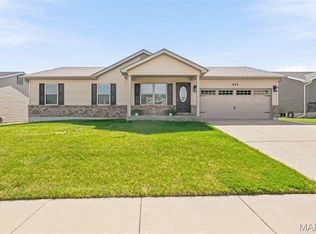 471 Honeysuckle Creek Dr, Wentzville, MO 63385