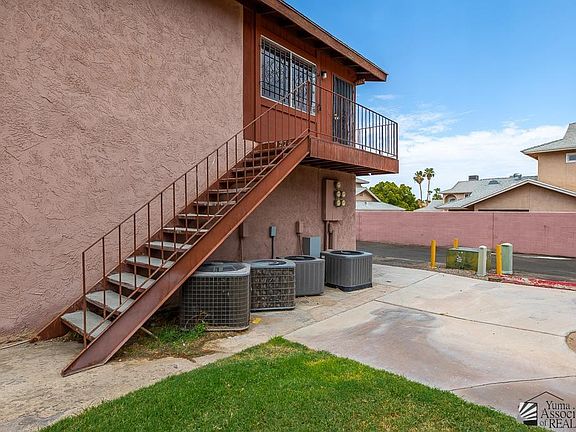 2nd image of 1276 W 20th Pl