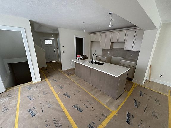 3rd image of 7263 Graymoor St SE