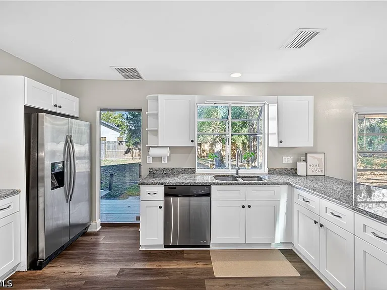 1576 Beechwood Trl — Photo 10
