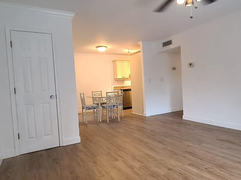 6519 W Newberry Rd #609 — Photo 9