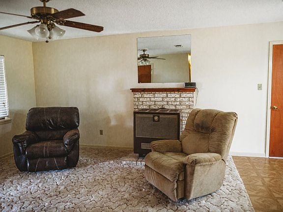 3rd image of 10466 Hwy 24