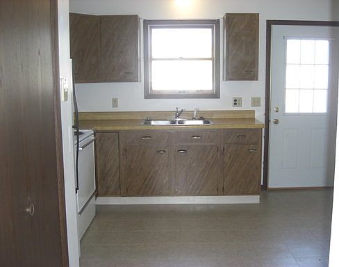 4th image of 601 W Center St APT 8A