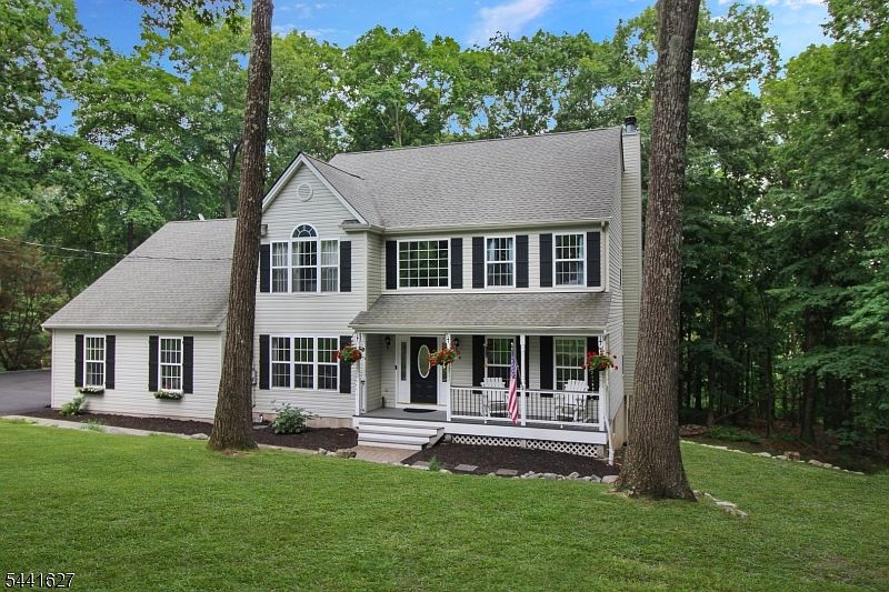 1st image of 3 Frog Pond Rd