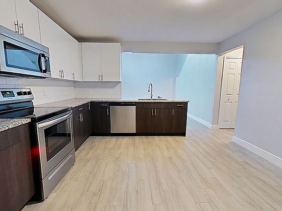 5th image of 17012 Ongar Ct