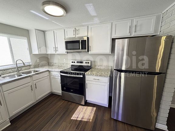 2nd image of 6329 Kimberly Ln