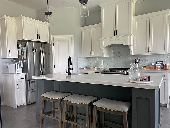 kitchen with breakfast bar