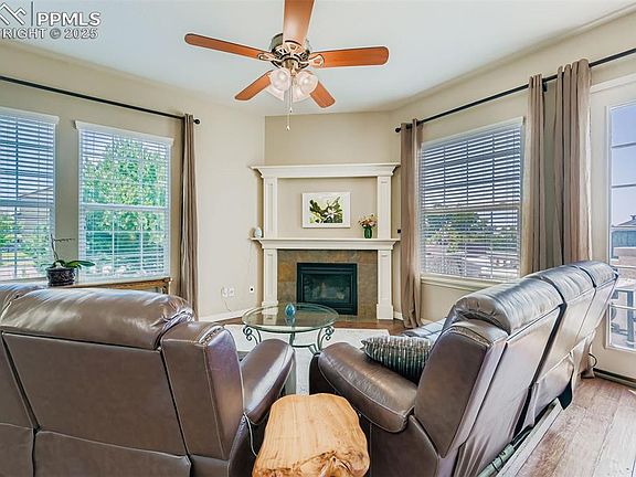5th image of 8099 Hollygrape Ln