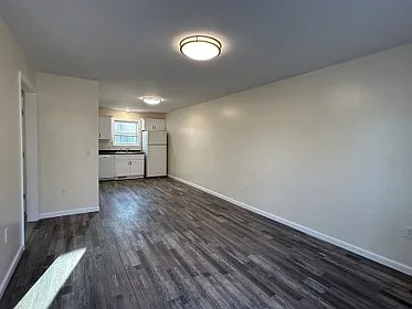 2301 Lakeland Dr #5 — Photo 2