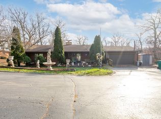 8317 W 119th St, Palos Park, IL 60464