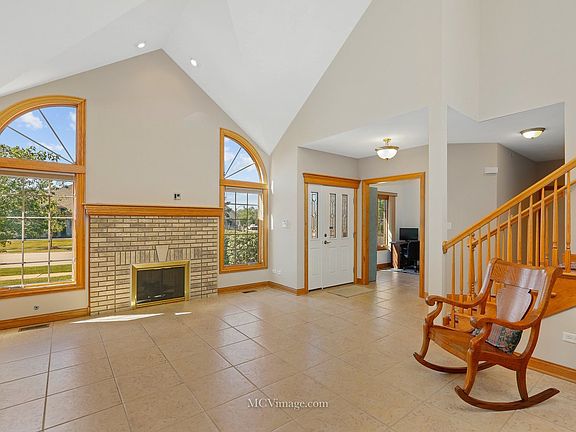 4th image of 13885 Breanne Ln
