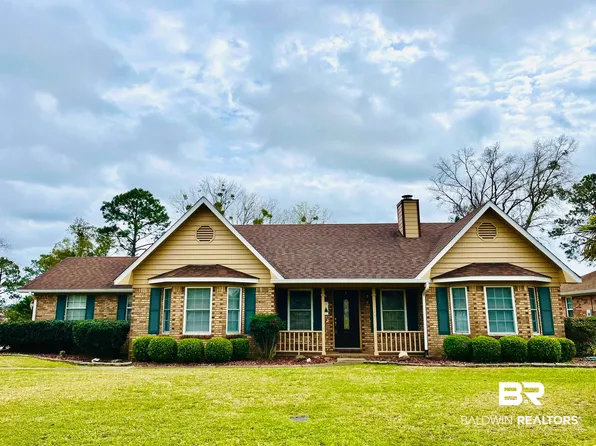9490 Clubhouse Dr, Foley, AL 36535