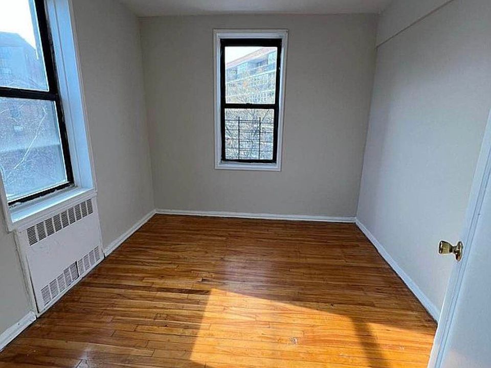 1st image of 20 Bogardus Pl #E15