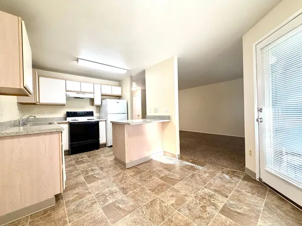 0174-06PP Lindsey Anne Apartments, 5702-5710 NE Prescott St #25, Portland, OR 97218