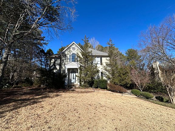 2nd image of 402 Allendale Ln