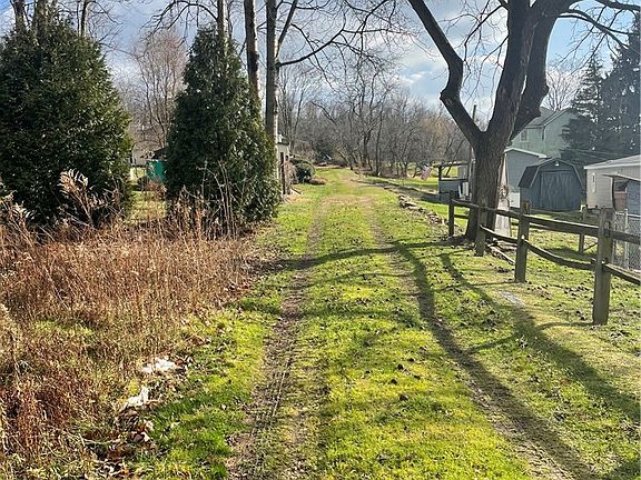 2nd image of 1649 Iselin Rd