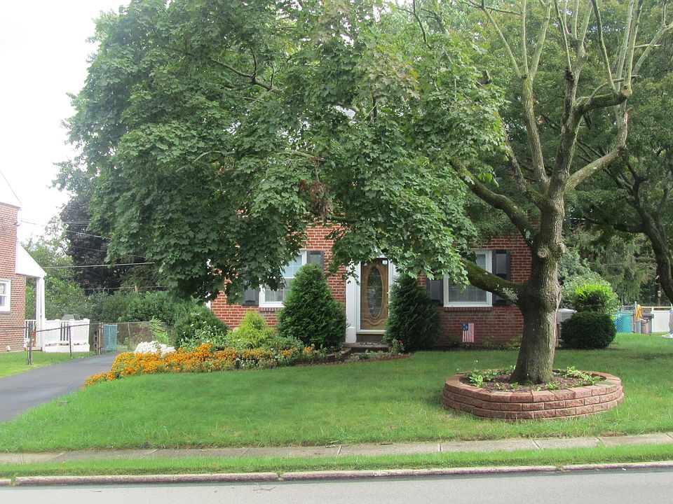2nd image of 2615 Kirk Ave