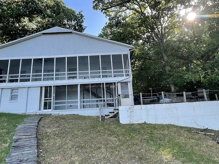 336 Cupids Rd — Photo 1