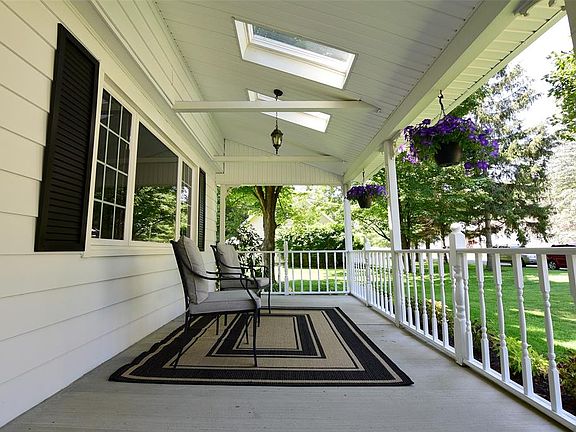5th image of 109 Lincoln Dr