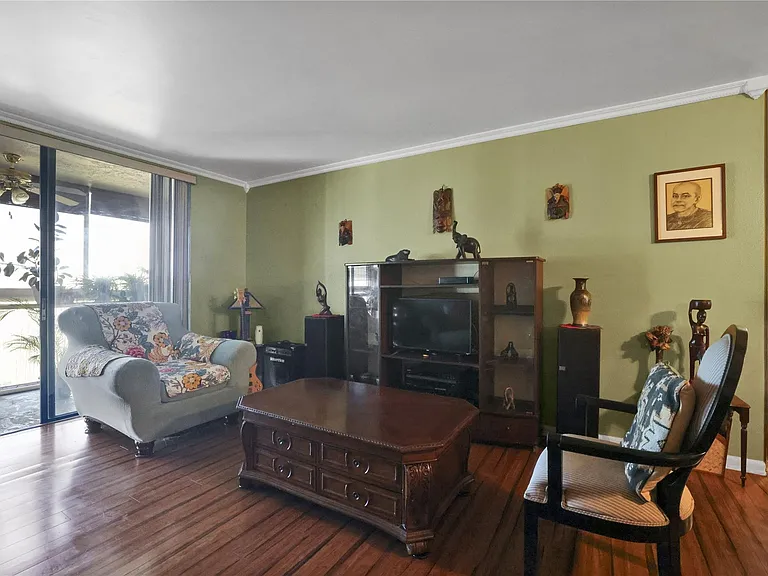 2800 Somerset Dr #418J — Photo 4