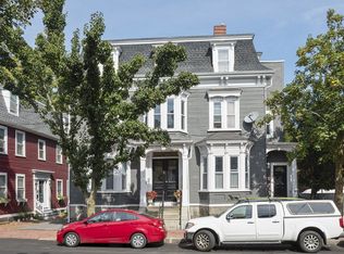 94 Essex St #2, Salem, MA 01970
