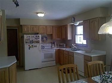 4th image of 10008 Bates Dr