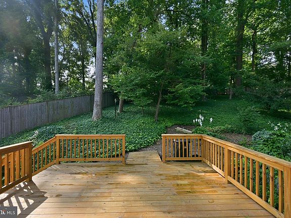 4th image of 3918 Wexford Dr