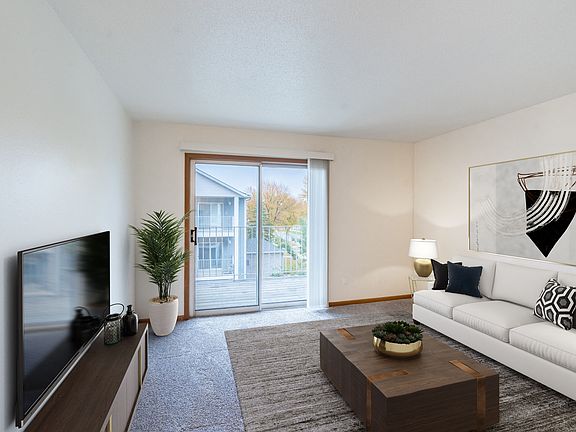 Fargo, ND Flagstone Apartments | 21B | Living