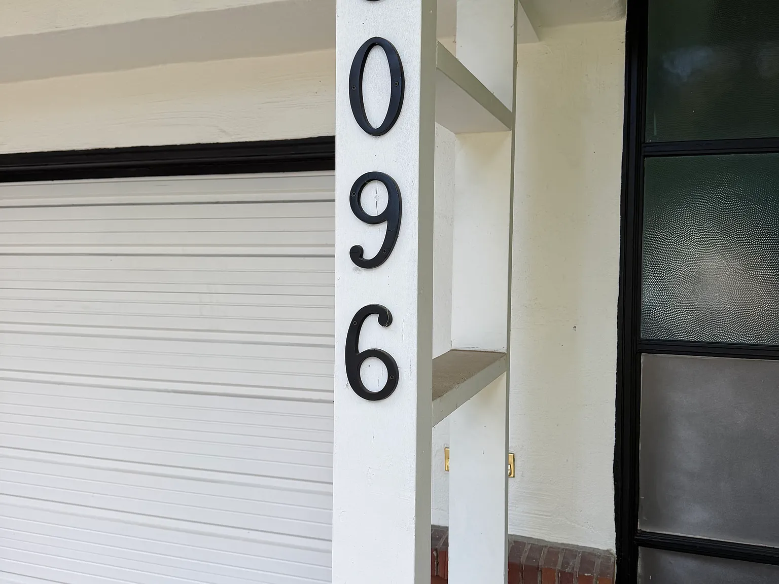 2 bed, 1.5 bath, 1268 sqft, $2,595 — Photo 3