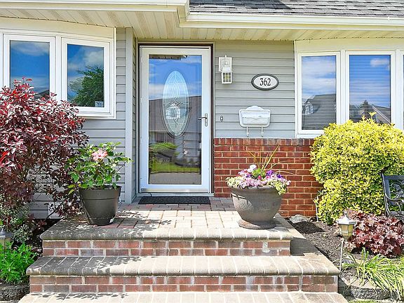 4th image of 362 Taylor Ave