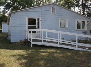 216 N Main St, Albion, WA 99102