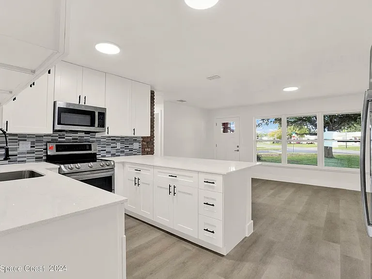 1004 Jersey St — Photo 12
