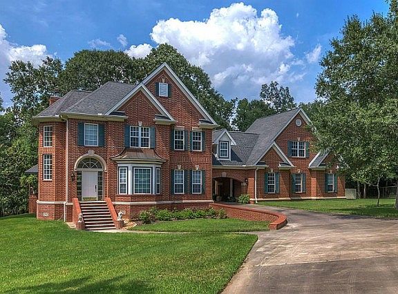 4th image of 137 Magnolia Bend Dr