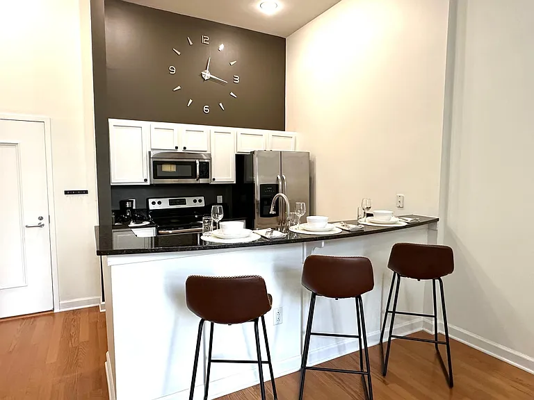 718 Trade St #104 — Photo 7