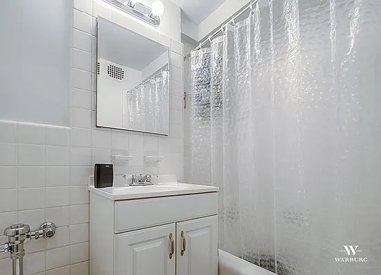 Rented by Warburg | media 7