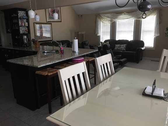 5th image of 803 McClain Dr