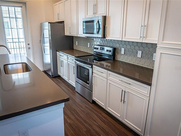 2nd image of 555 Majestic Palm Dr