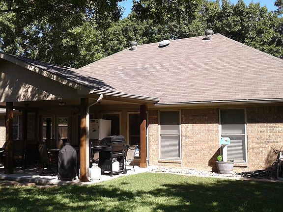 3rd image of 341 Cindy St S