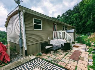 2570 Backbone Rdg, Haysi, VA 24256