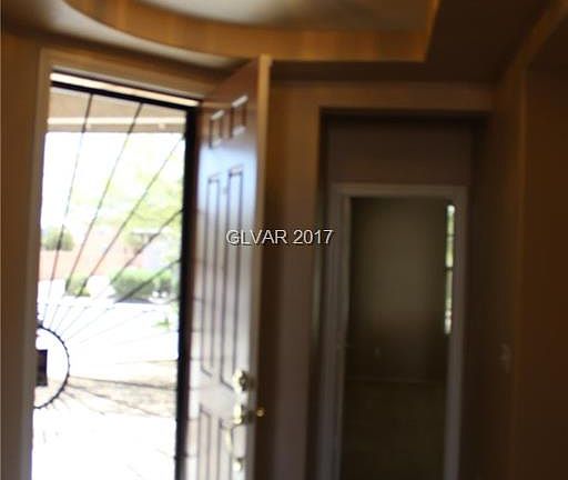 3rd image of 5717 Clarendon Ln