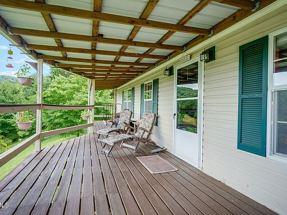 5th image of 954 Longs Bend Rd