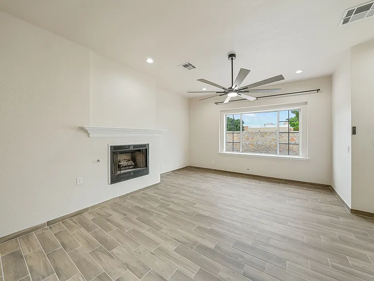 2641 Bearcat Dr — Photo 8