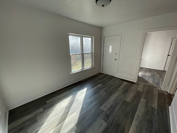 5th image of 306 E Hillsdale St #.5